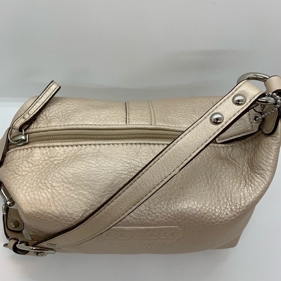 Coach Pearl Grained Leather Pochette Leatherware Est. 1941 pouch bag - Picture 5 of 12